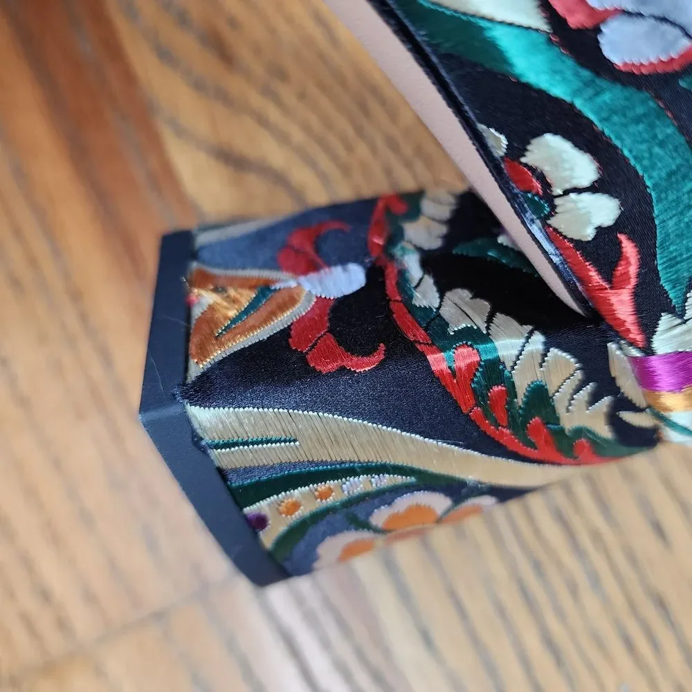 Floral Fabric Patterned Women's Block Heel Pumps Size 9 Multicolor